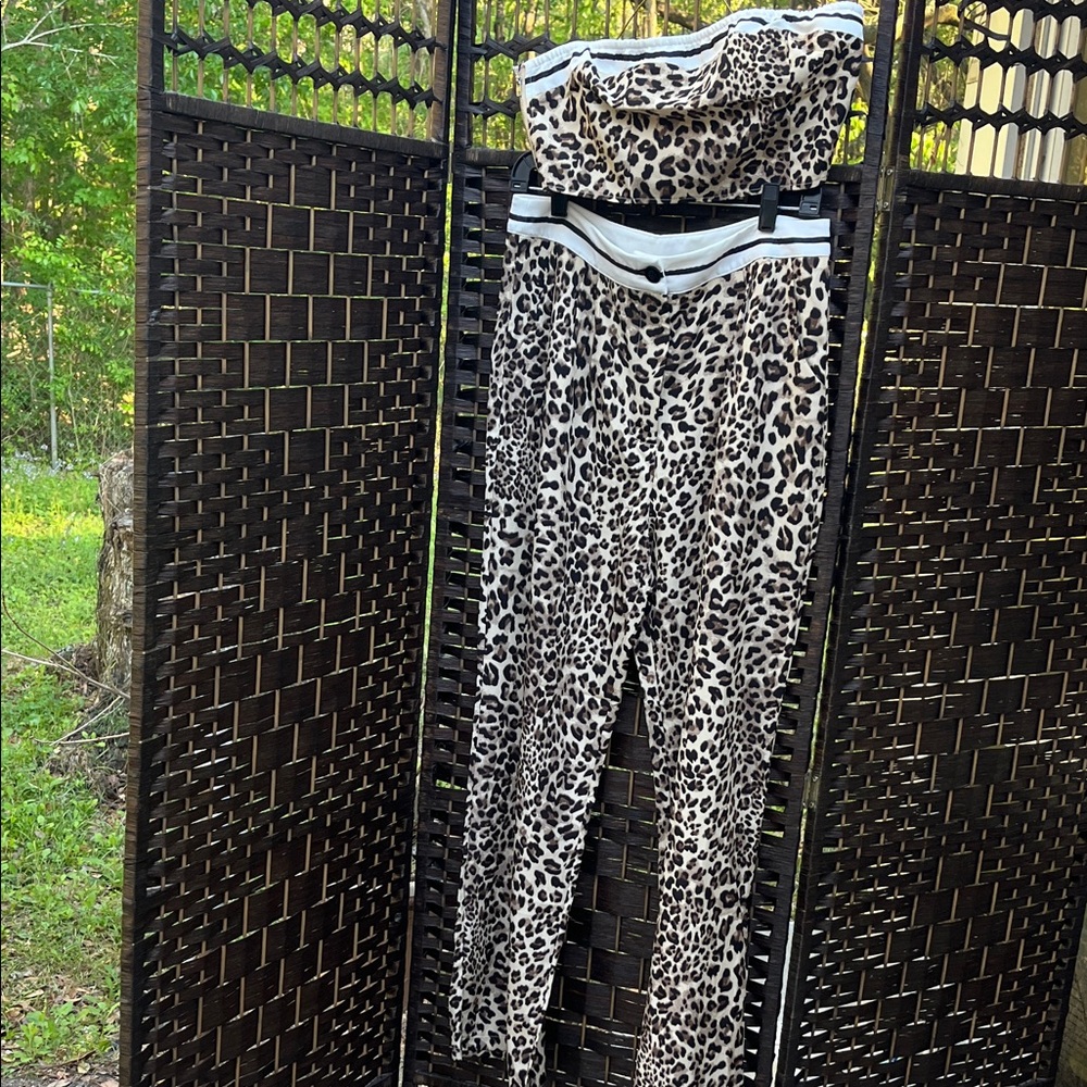 Top matching pants with side pockets